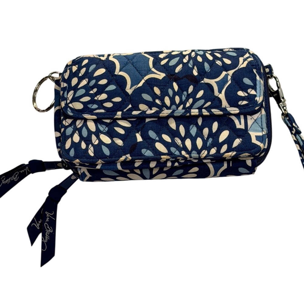Vera Bradley Blue Floral Quilted Cotton Zip Around Wristlet Wallet Organizer